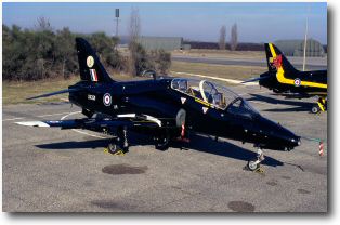 BAe_Hawk_xx321vur_haut.jpg