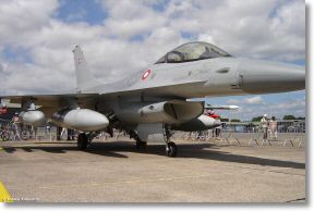 General_dynamics_Lockheed_F16A_042.jpg