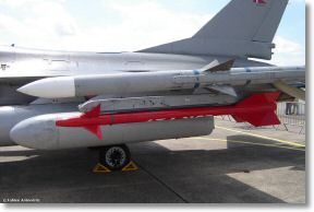 General_dynamics_Lockheed_F16A_045.jpg