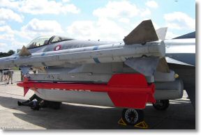 General_dynamics_Lockheed_F16A_047.jpg