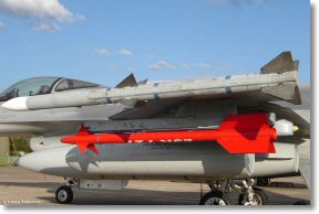 General_dynamics_Lockheed_F16A_048.jpg