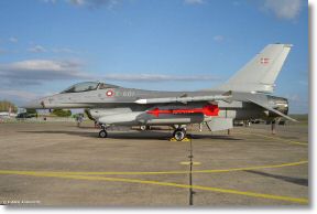 General_dynamics_Lockheed_F16A_052.jpg