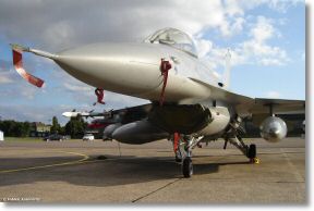 General_dynamics_Lockheed_F16A_058.jpg