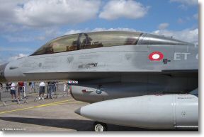 General_dynamics_Lockheed_F16B_015.jpg