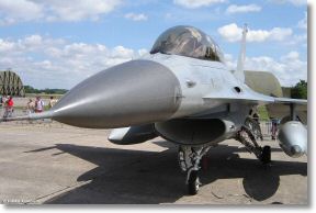 General_dynamics_Lockheed_F16B_016.jpg