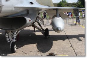 General_dynamics_Lockheed_F16B_021.jpg