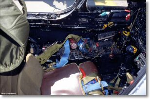 mirageIIIE_cockpit2.jpg