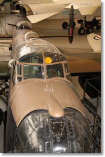 walkaround_avro_lancaster004.jpg