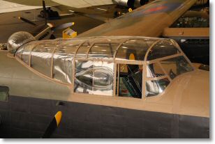 walkaround_avro_lancaster013.jpg