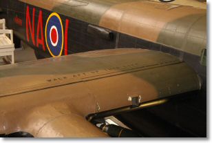 walkaround_avro_lancaster014.jpg