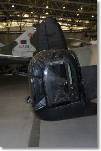 walkaround_avro_lancaster025.jpg