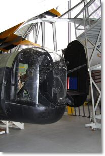 walkaround_avro_lancaster033.jpg