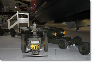 walkaround_avro_lancaster043.jpg